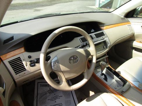 Used 2006 Toyota Avalon Limited image 35