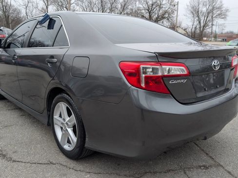 Used 2013 Toyota Camry SE image 6