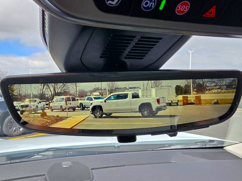 New 2026 GMC Terrain Denali w/ LPO, Floor Liner Package image 28