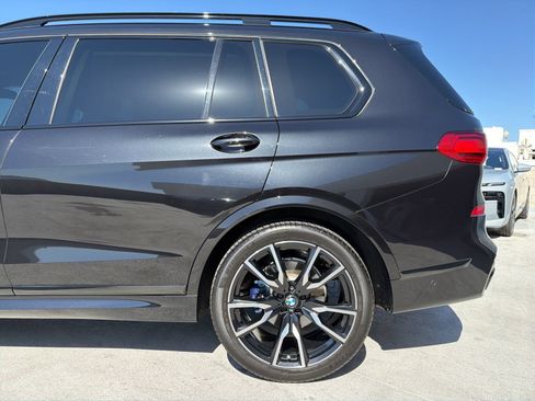 Used 2020 BMW X7 xDrive40i w/ M Sport Package AWD/4WD image 5