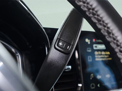 Used 2024 GMC Sierra 2500 SLT w/ SLT Convenience Package image 21