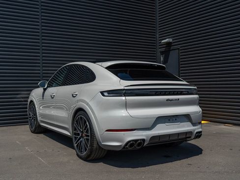 New 2026 Porsche Cayenne S AWD/4WD image 3