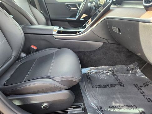 Certified 2025 Mercedes-Benz C 300 4MATIC Sedan image 18