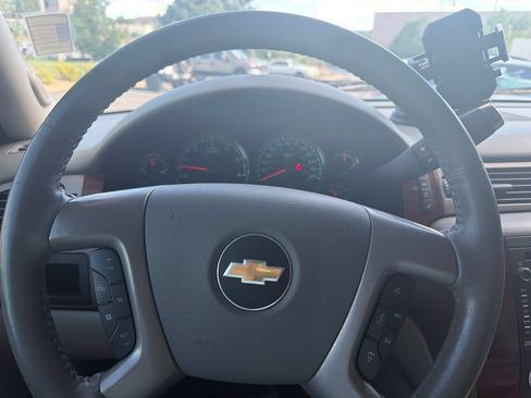 Used 2014 Chevrolet Tahoe LTZ RWD image 25