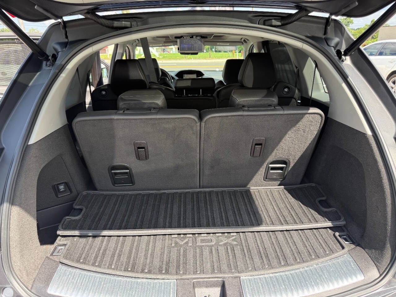 Used 2017 Acura MDX w/ Tech & Entertainment Pkg AWD/4WD image 13