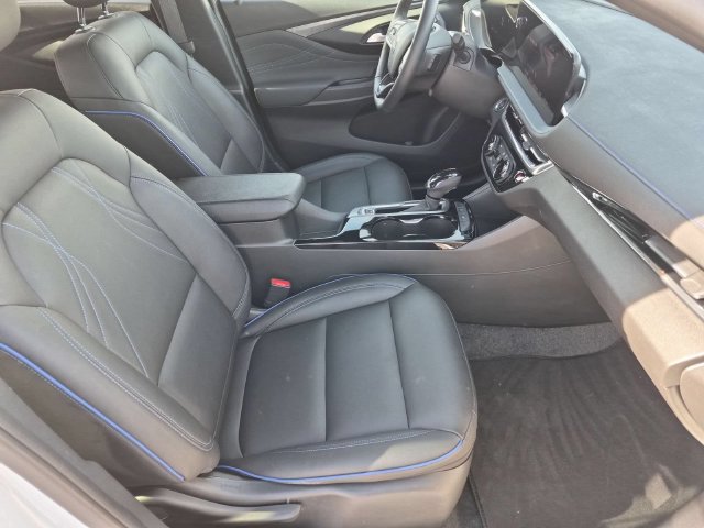 Used 2025 Buick Envista Sport Touring w/ Convenience I Package FWD image 30