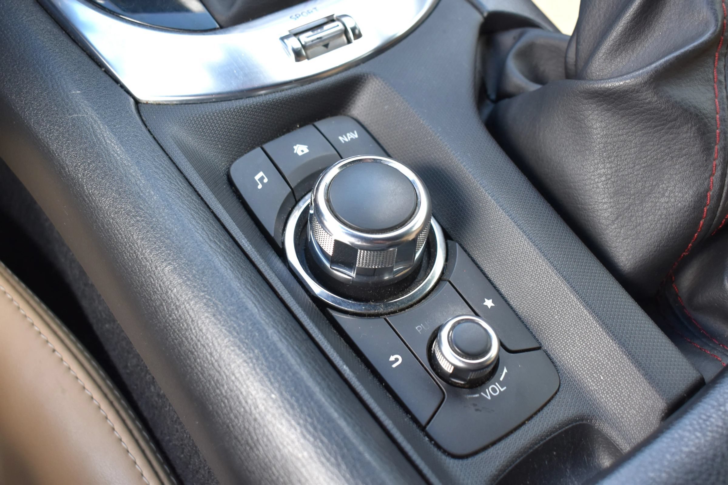 Used 2016 MAZDA MX-5 Miata Grand Touring RWD image 31