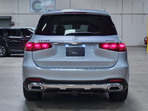 Used 2024 Mercedes-Benz GLS 450 4MATIC image 10