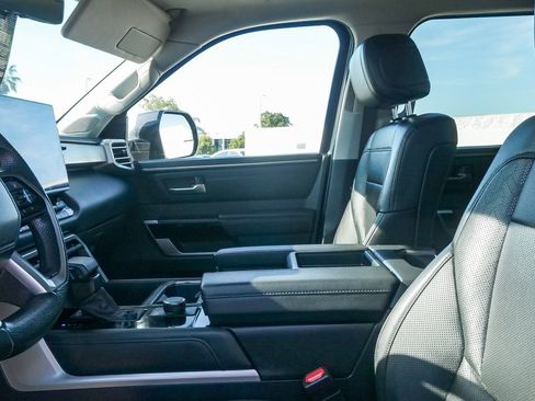 Used 2022 Toyota Tundra Limited image 16