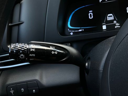 Used 2026 Hyundai Elantra SE image 34