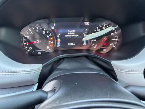 Used 2025 Jeep Compass Limited image 34