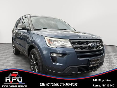 Used 2019 Ford Explorer XLT w/ Equipment Group 202A AWD/4WD image 7
