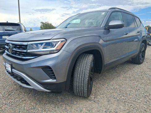 Used 2023 Volkswagen Atlas SE w/ Black Wheel Package AWD/4WD image 1