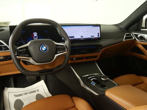 Certified 2025 BMW i4 eDrive40 RWD image 17