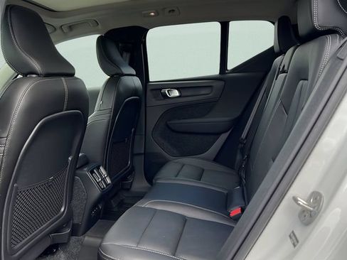 New 2026 Volvo XC40 B5 Plus w/ Climate Package AWD/4WD image 9