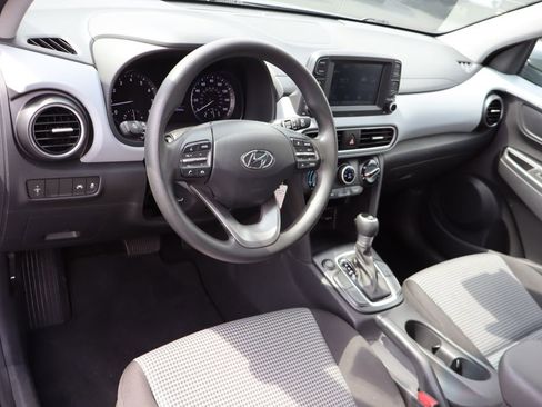 Used 2019 Hyundai Kona SE w/ Cargo Package FWD image 5
