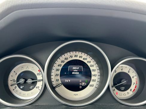 Used 2014 Mercedes-Benz E 350 Sedan image 27