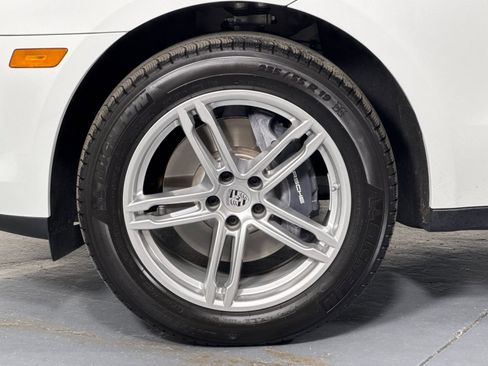 Certified 2026 Porsche Macan AWD/4WD image 33