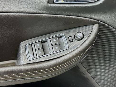 Used 2018 Chevrolet Impala LT image 19