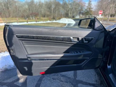 Used 2014 Mercedes-Benz E 350 4MATIC Coupe image 24