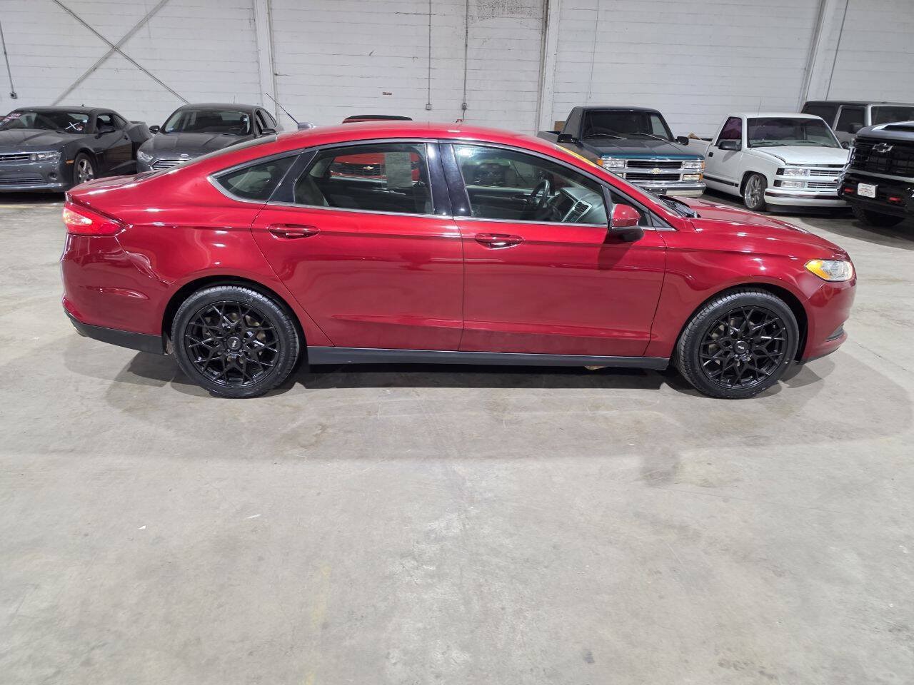 Used 2014 Ford Fusion S FWD image 13