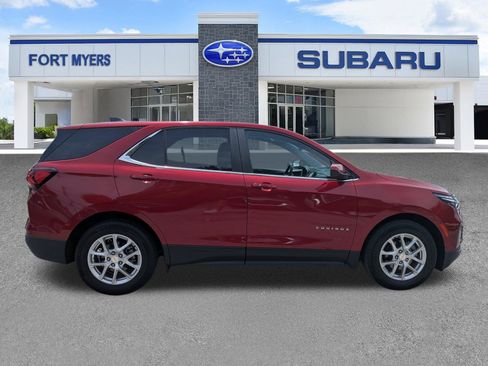 Used 2024 Chevrolet Equinox LT FWD image 3