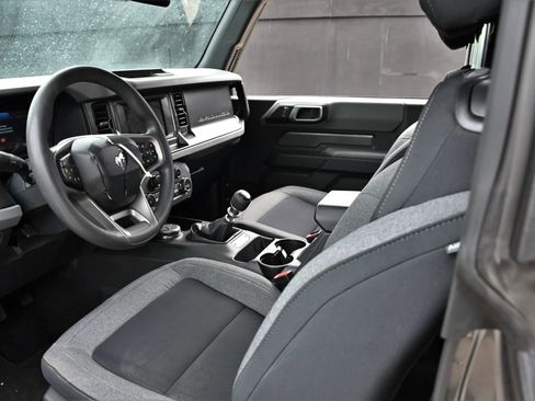 Used 2022 Ford Bronco 2-Door AWD/4WD image 12
