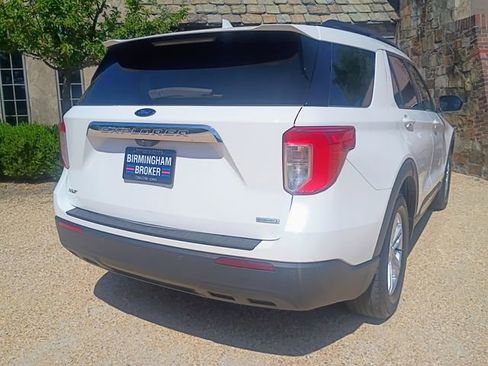 Used 2020 Ford Explorer XLT RWD image 11