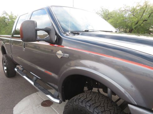 Used 2004 Ford F350 Harley-Davidson image 9