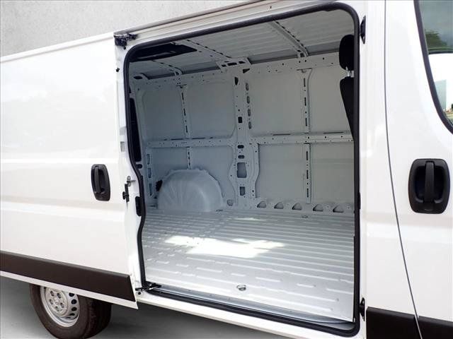 New 2026 RAM ProMaster 1500 w/ Convenience Group FWD image 8