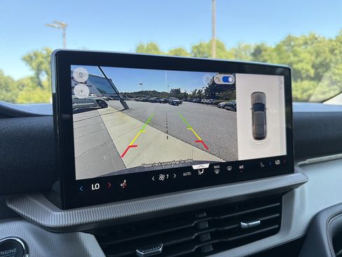 Used 2025 Ford Explorer Active RWD image 6