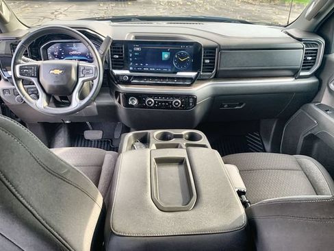 Certified 2024 Chevrolet Silverado 1500 LT AWD/4WD image 19