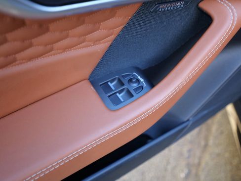 Used 2021 Jaguar F-TYPE R image 67