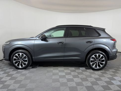 New 2026 Audi Q3 quattro 2.0T AWD/4WD image 2
