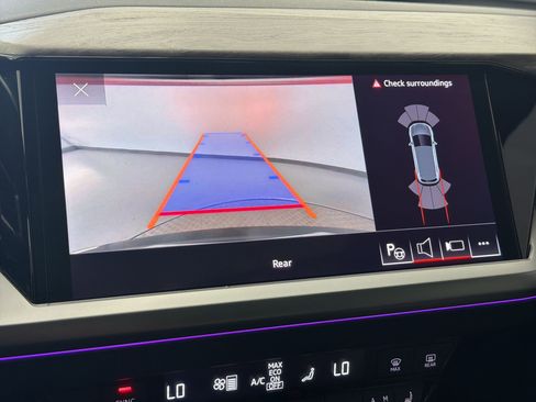 Used 2023 Audi Q4 e-tron Premium Plus w/ Premium Plus image 23