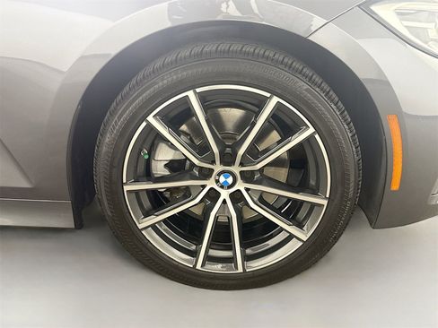 Used 2021 BMW 330i Sedan w/ Premium Package image 32