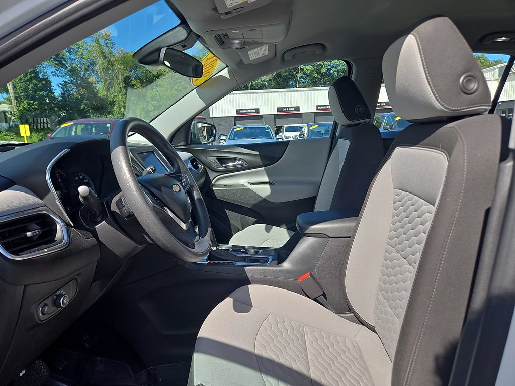 Used 2021 Chevrolet Equinox LS AWD/4WD image 14