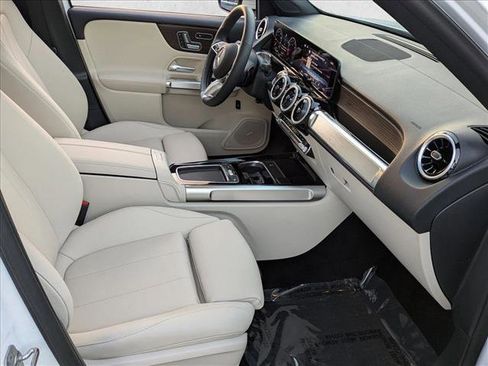 Used 2026 Mercedes-Benz GLB 250 image 21