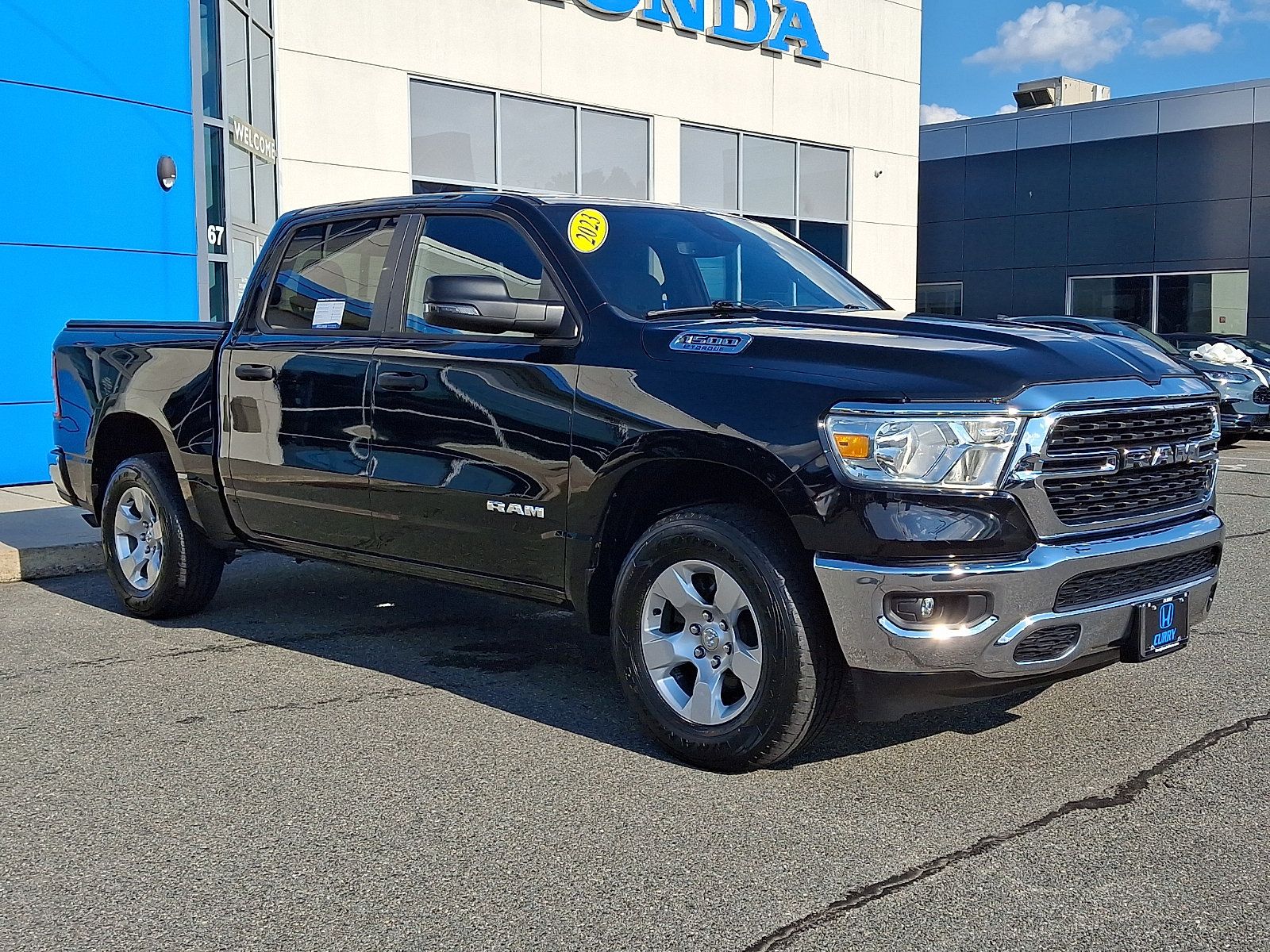 Used 2023 RAM 1500 Big Horn AWD/4WD image 3