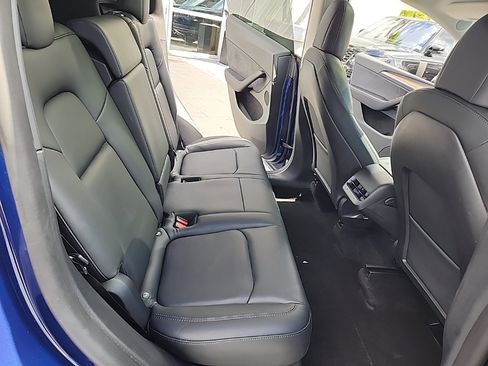Used 2022 Tesla Model Y Performance image 17
