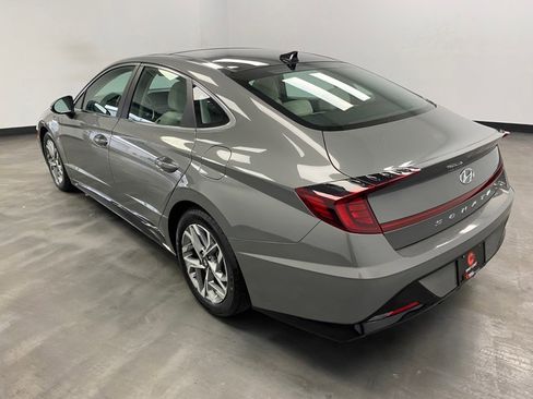 Used 2022 Hyundai Sonata SEL w/ Convenience Package image 4