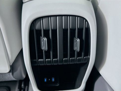 New 2026 Hyundai Kona Limited image 18