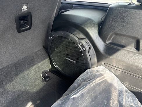 Used 2022 Jeep Wrangler Unlimited Sahara w/ Cold Weather Group AWD/4WD image 8