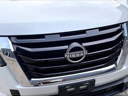 Used 2024 Nissan Pathfinder SL w/ SL Premium Package image 27