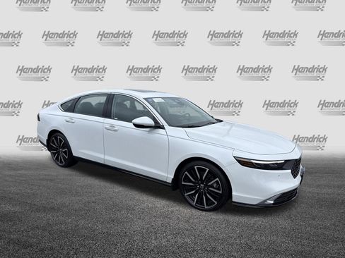 Certified 2025 Honda Accord Touring image 2