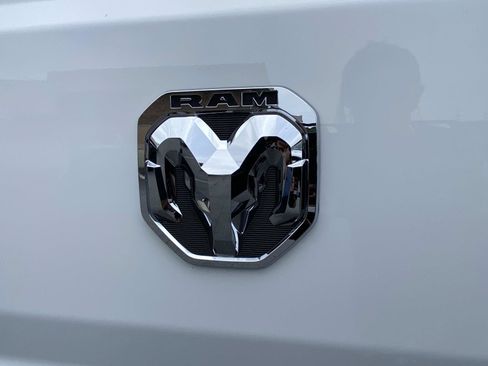 Used 2025 RAM ProMaster 2500 w/ Convenience Group FWD image 5