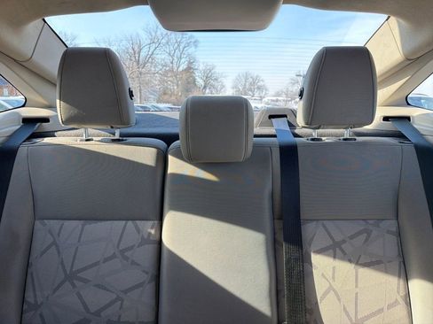 Used 2013 Ford Fiesta SE image 25