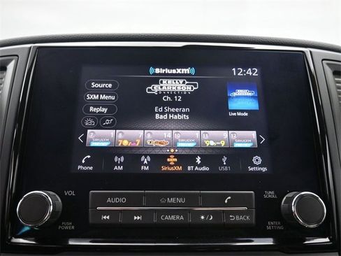 Used 2024 Nissan Titan SV w/ SV Convenience Package image 14