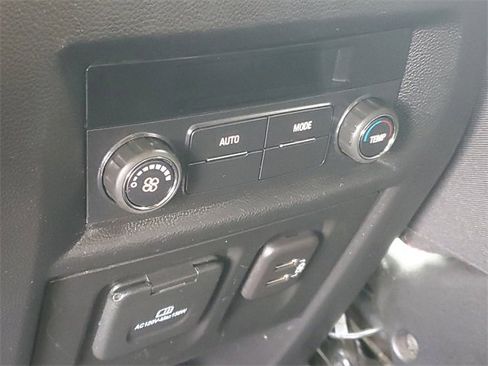 Certified 2023 Chevrolet Traverse RS image 13