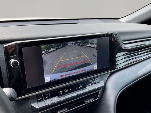 Used 2025 Toyota Camry XSE FWD image 14